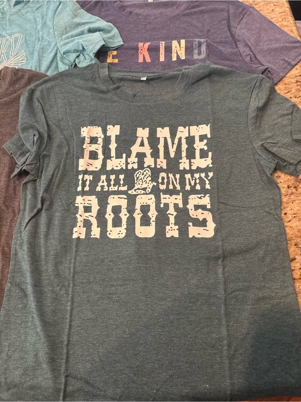 Set of 4 women’s graphic tees - Picture 9 of 16